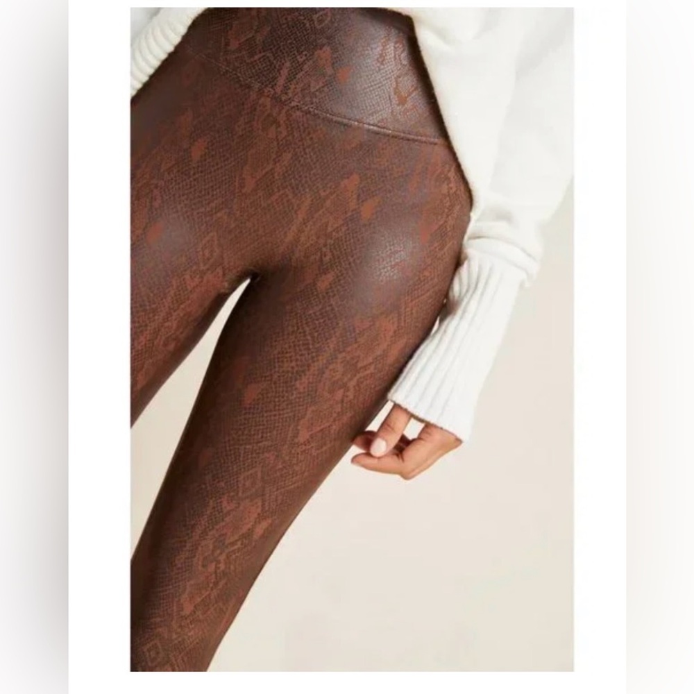 SPANX Snake-Printed Faux Leather Full Length Leggings - Size M
